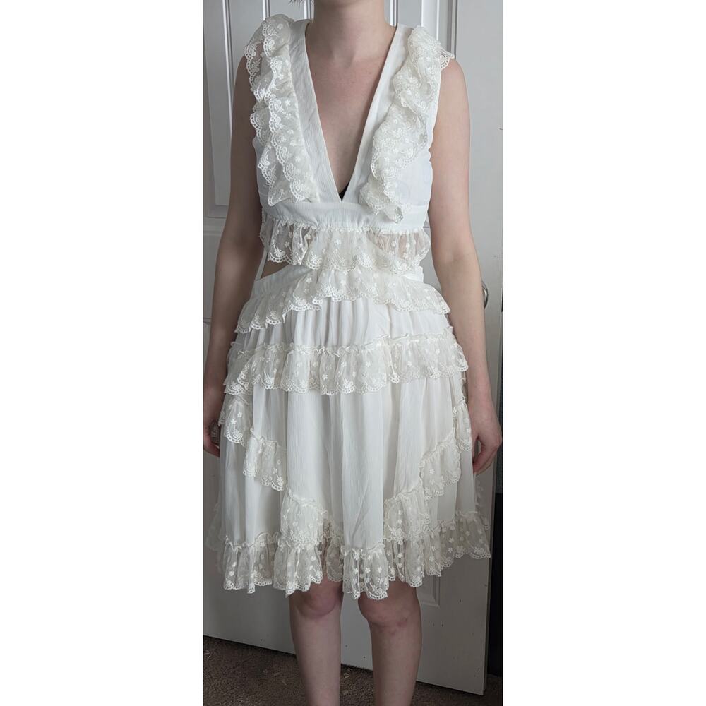 NWT L’Atiste by Amy White Ruffled Lace Cutout Dress Boho Bridal V-Neck Size M